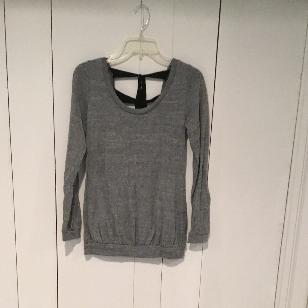 Thread Silver and Black Top size M